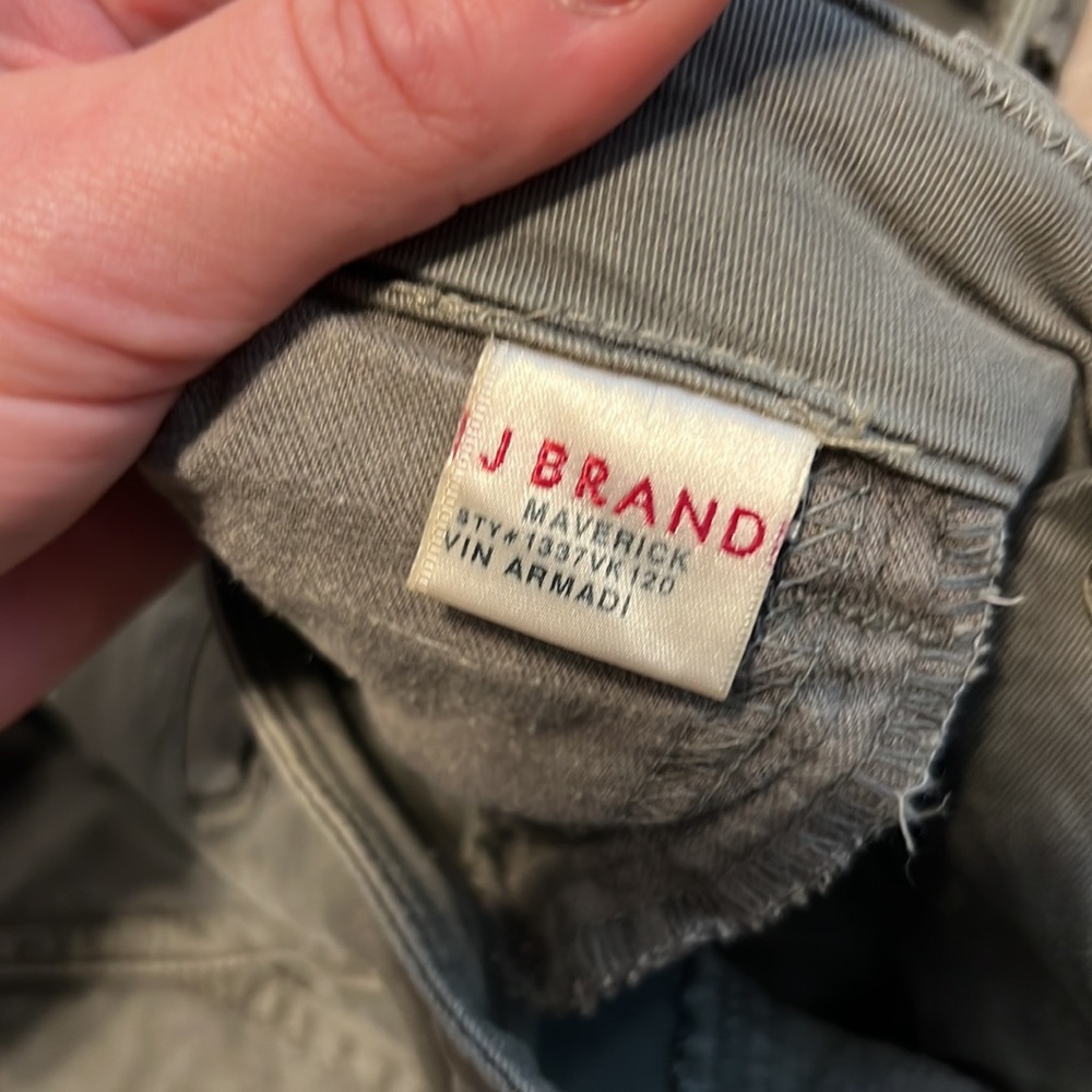 J Brand Maverick Low Rise Cargo Skinny Jeans in Vintage Armadillo Olive - Picture 14 of 16